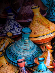 Cidade das Palavras Marrakech Tajine Pots