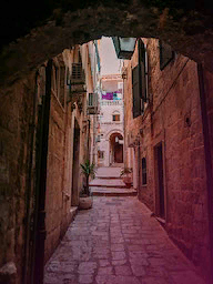 Word City Dubrovnik Shade
