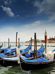 Ciudad de Palabras Venecia Gondolas